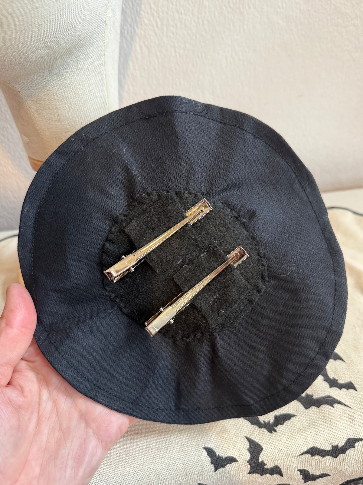 Witch hat base