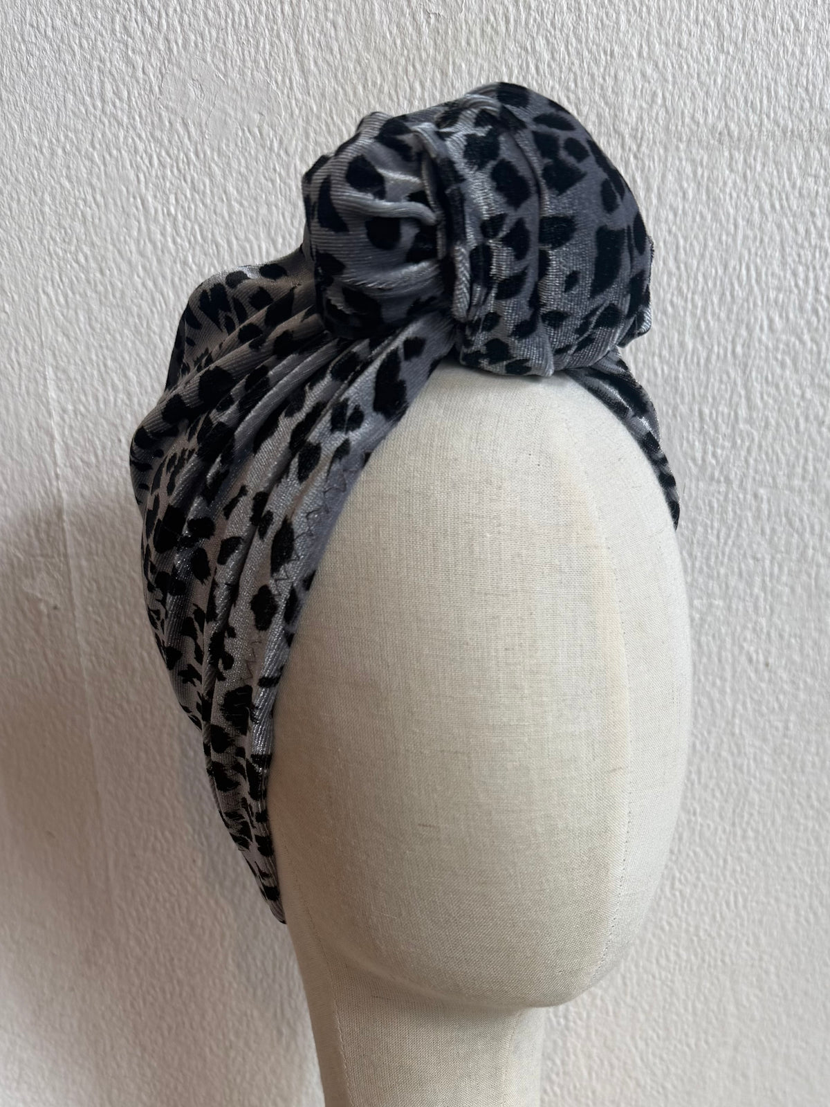 leopard print velvet turban