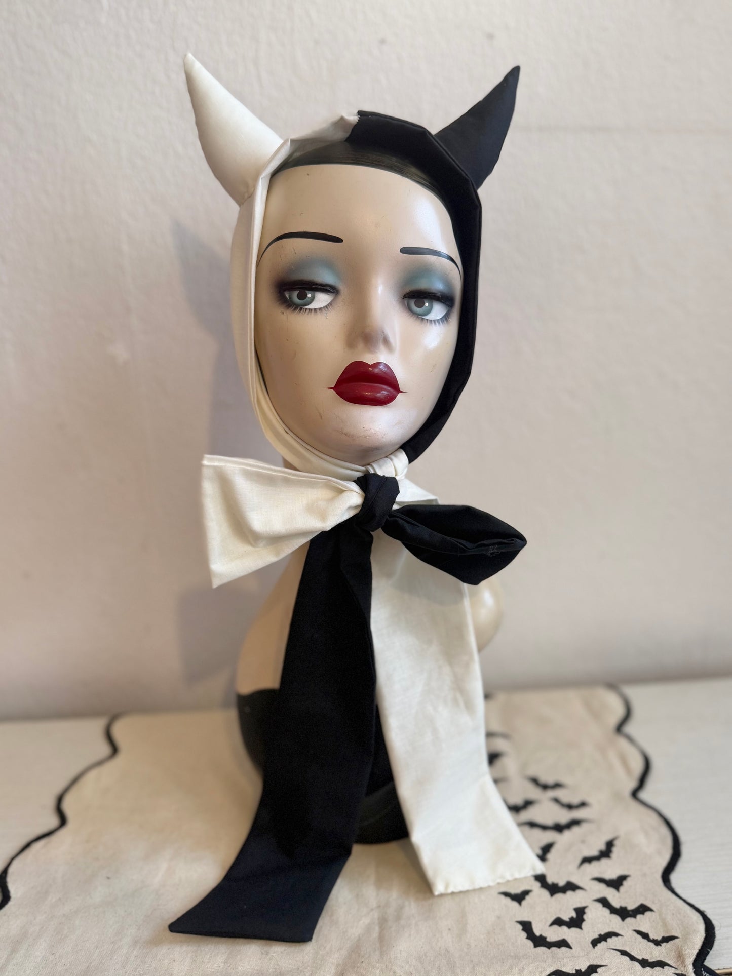 Little Devil Vintage Headband in Black & Off White
