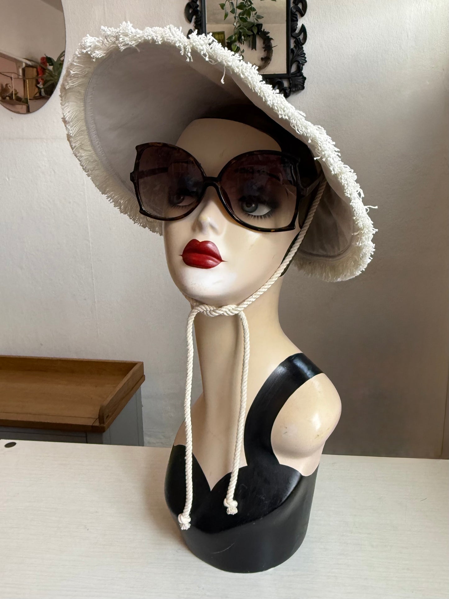 Striped retro sun hat 