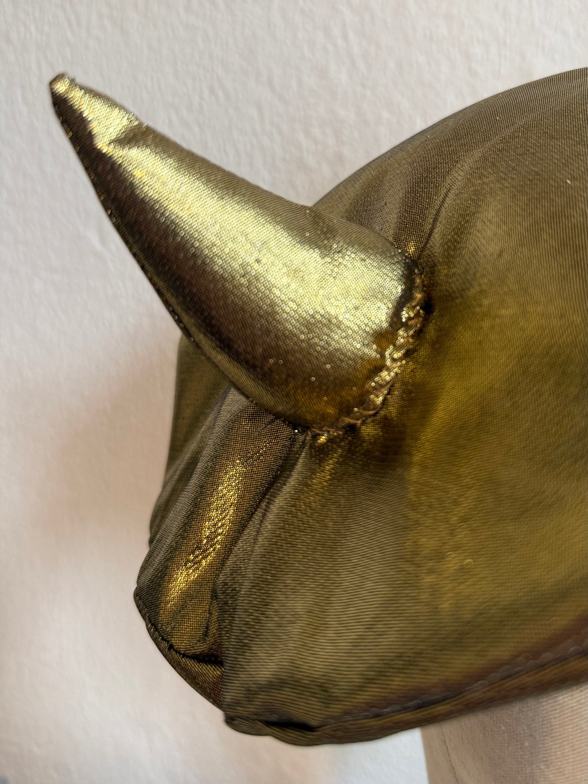 gold devil beret