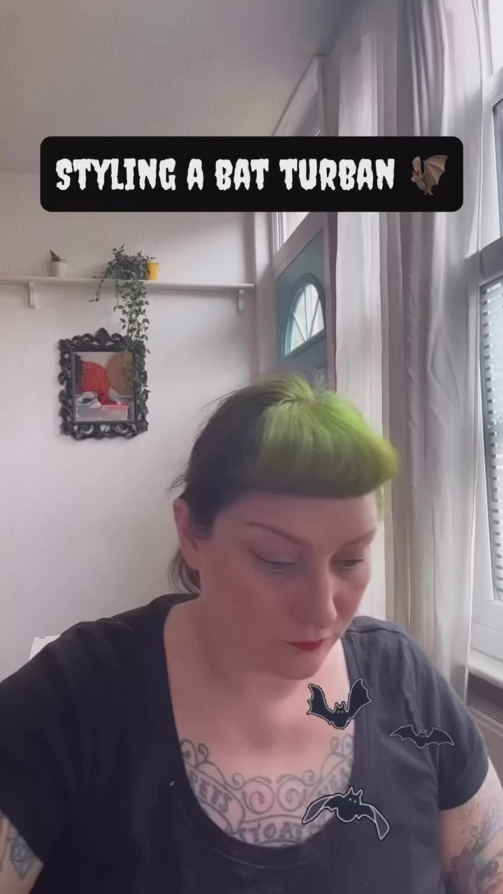 Load video: Stretchy headband tutorial